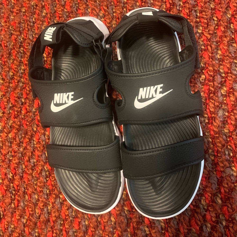 Women’s Nike Sandle
